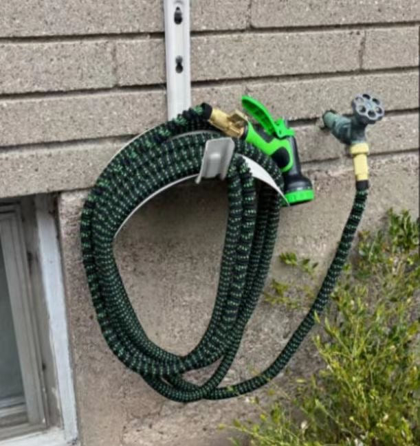 50ft Flexible Garden Hose, Lightweight Water Hose, NON-EXPANDABLE Garden Hose with 10 Function Sprayer Nozzle, Kink-Free Triple-Layer Composite Watering Hose for Yard, Lawn, Outdoor and Car Washing