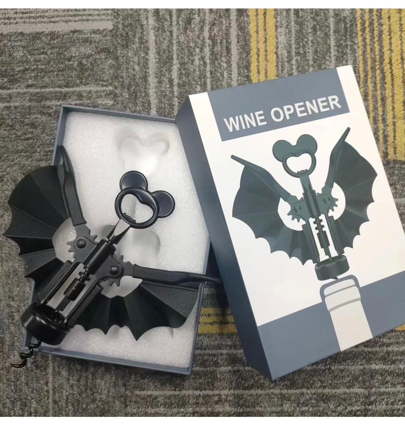 Bat Wine Opener with Wings Wine and Beer 2-in-1 Bottle Opener Bat Shape Bottle Opener for Home Wine Clubs Bars